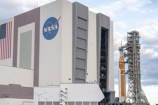 Из-за отложенной лунной миссии НАСА вновь всплыла теория заговора