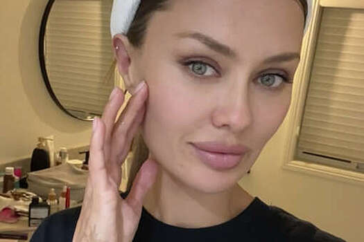 Блогерша Боня заявила, что ходит с телохранителем из-за сходства с Джоли