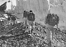 \"Погибшие на Эвересте остаются на Эвересте\": почему не убирают мертвых альпинистов