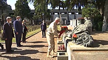 Российские военные почтили память советских героев в Милане