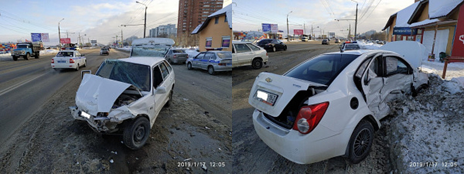 Три человека пострадали по вине молодого водителя в Тольятти
