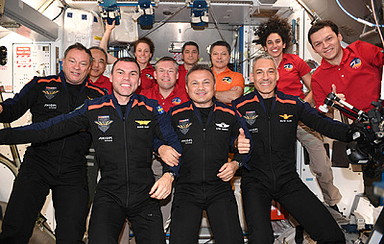 Командир отряда космонавтов Роскосмоса поприветствовал членов миссии Axiom Space