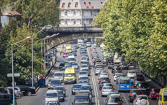 Город без авто: Тбилиси жизненно необходим глоток свежего воздуха