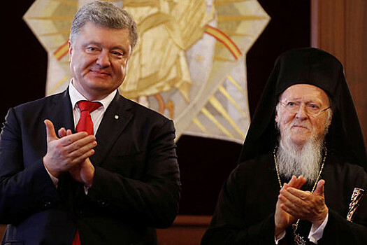 В Киеве Вселенский патриарх не вышел к прихожанам УПЦ