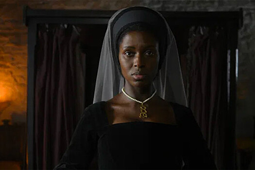 Sony опубликовала первое фото темнокожей актрисы в образе Анны Болейн