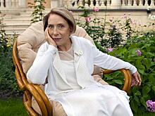 Чурикова пожелала зрителям беречь себя после новости о смерти актёра Плотникова