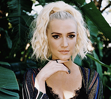 35-летняя Эшли Симпсон ждет третьего ребенка