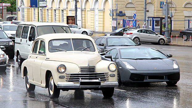 Эксперты назвали средний возраст автомобилей в России