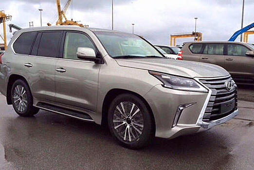 Рестайлинговый Lexus LX получил новый интерьер