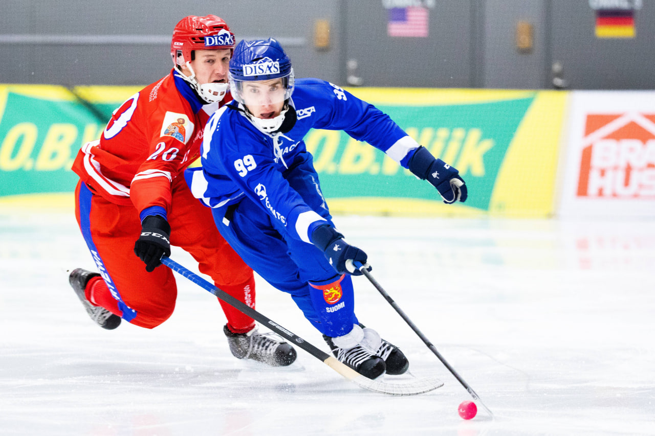 Звёздного хоккеиста исключили из сборной Финляндии на ЧМ из-за выступления в России
