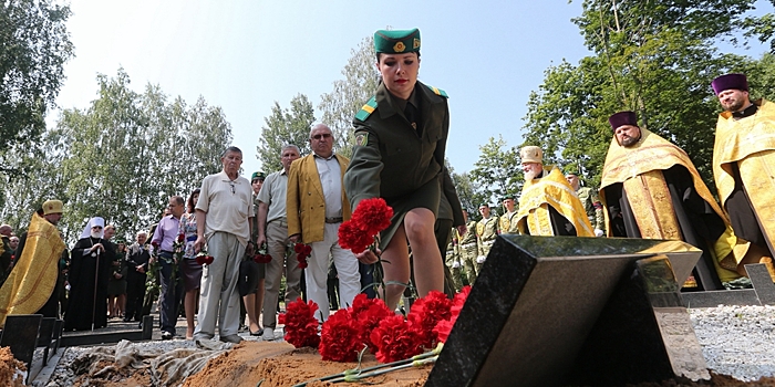 Спустя 77 лет останки погибшего в годы ВОВ в Украине пограничника-белоруса захоронили на родине