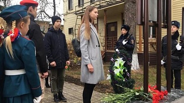 В Никольске открыли мемориальную доску погибшему в Чечне герою
