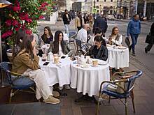 «Оторваны от большинства населения» Ученые выяснили, как россияне зарабатывают 600-800 тысяч рублей. На что они тратят эти деньги?