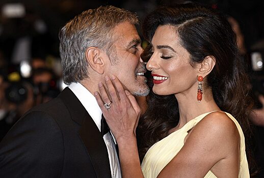 Джордж Клуни признался, что его жена была жертвой сексуальных домогательств