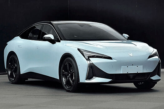 Появились фото автомобиля с приборной панелью на лобовом стекле