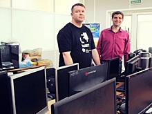 Компьютерную технику в дар передали  АНО «Светлице» вологодские общественники