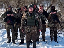 Бойцы 352-го мотострелкового полка записали поздравление для женщин