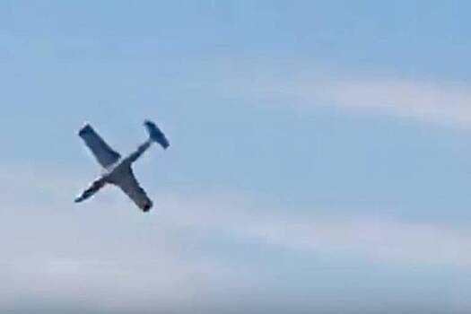 Крушение частного самолета во время авиашоу попало на видео