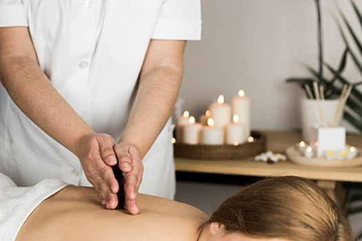 СМИ: Массажист пригрозил отказавшей ему в сексе россиянке скормить её ротвейлеру. Что было дальше