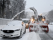 Городские службы продолжают устранять последствия снегопада в Москве