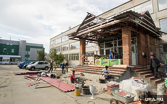 Власти ХМАО потратят 3 миллиарда рублей на ремонт школ