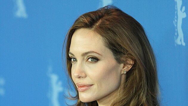Анджелина Джоли решила закрыть благотворительный фонд поддержки женщин