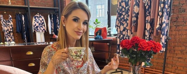 Телеведущая Ольга Орлова поздравила свою дочь Анну с 3-мя месяцами