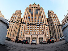 Шуточный автоответчик МИД РФ предлагает заказать услуги "русских хакеров"