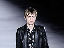 18-летний сын фронтмена Oasis Лиама Галлахера дебютировал на Неделе моды в Париже в показе Saint Laurent