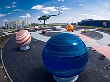 В сквере поставили вертолет: смелый проект студентов-архитекторов реализовали в Южноуральске