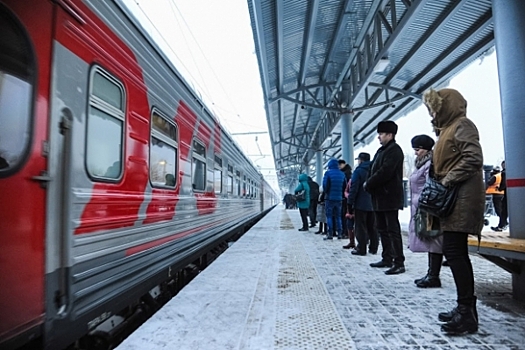 Пригородные поезда Волгоградской области изменят расписание в праздничный день