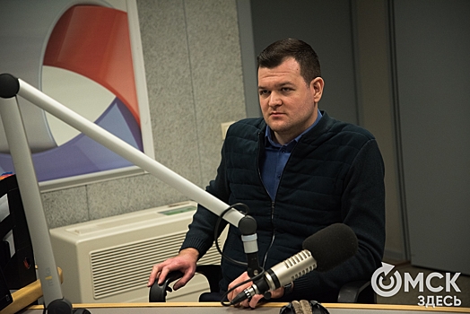 Единственный омич с чемпионским перстнем НХЛ: "Начинал в "Авангарде" с зарплатой в 40 тысяч"
