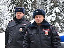 В Московской области полицейские спасли девушку, заблудившуюся ночью в лесу