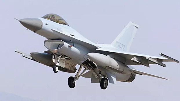 В Азербайджане заметили истребители F-16