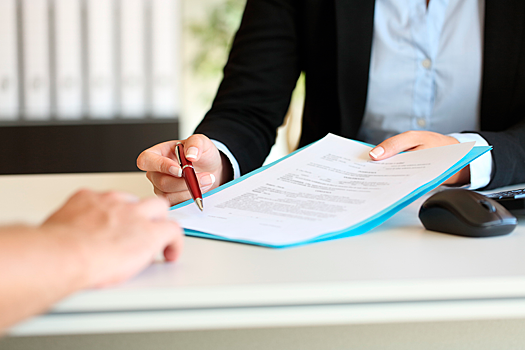 Юрист Хаминский: Работники должны хранить служебную тайну