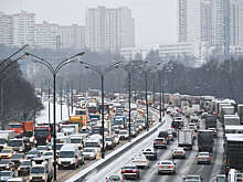 Дептранс: на МКАД из-за снегопада затруднено движение автотранспорта