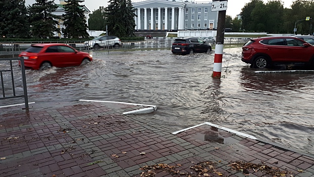 Фото дня: Дзержинск поплыл после дождя