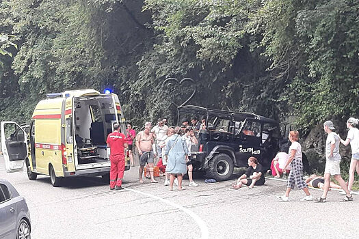 После ДТП с экскурсионным джипом в Сочи возбудили уголовное дело