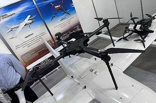 В России представили складной портативный дрон «Боец-75»