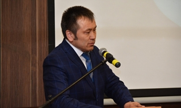 На праймериз по выборам сменщика Сергея Харючи начались дебаты
