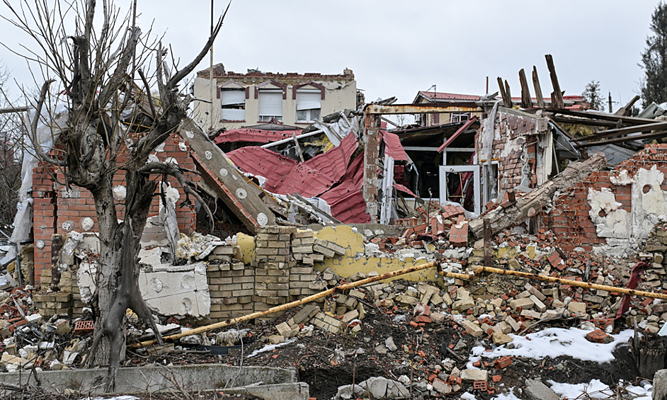 Жилые дома, разрушенные в результате обстрелов в Марьинке
