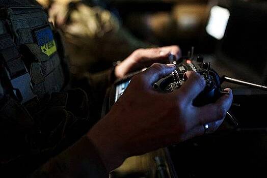 Дрон ВСУ повредил школу в Донецке