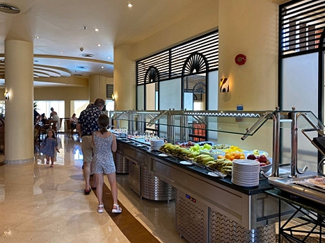 «Испанский стыд»: россиянка пришла в ужас от поведения соотечественников в ОАЭ