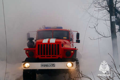 В Твери во время пожара в частном доме не выжили бабушка с внучкой