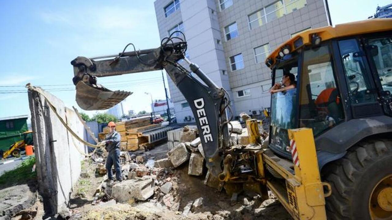 К чему снится здание интерпретация сновидения по соннику Феломены