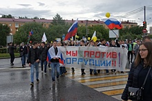 Координатор пермского штаба Навального Максим Жилин покинул митинг в сопровождении полиции