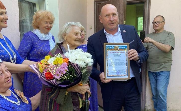 Жительница Щигров Зоя Дронова 6 мая отметила 100-летний юбилей
