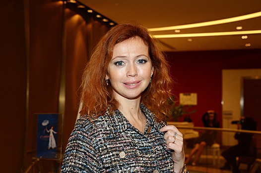 «Неожиданная встреча в Дубае»: Елена Захарова улетела из России