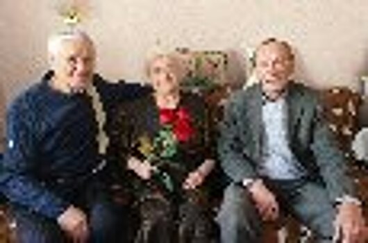 В Кемерово поздравили с 90-летним юбилеем ветерана УИС Кузбасса Валентину Петровну Артеменко