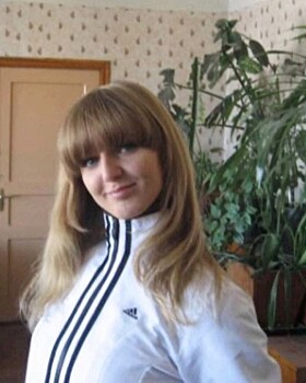 Жена Тимура Хайдарова поделилась архивным снимком и удивила подписчиков неузнаваемым внешним видом